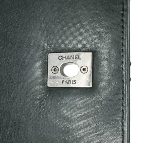 Pre-Loved Chanel Quilted Calfskin Day Trip Flap - Picture 5 of 9